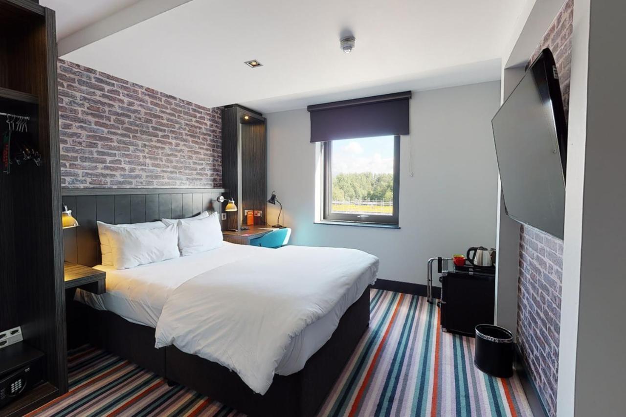 Village Hotel Glasgow Extérieur photo
