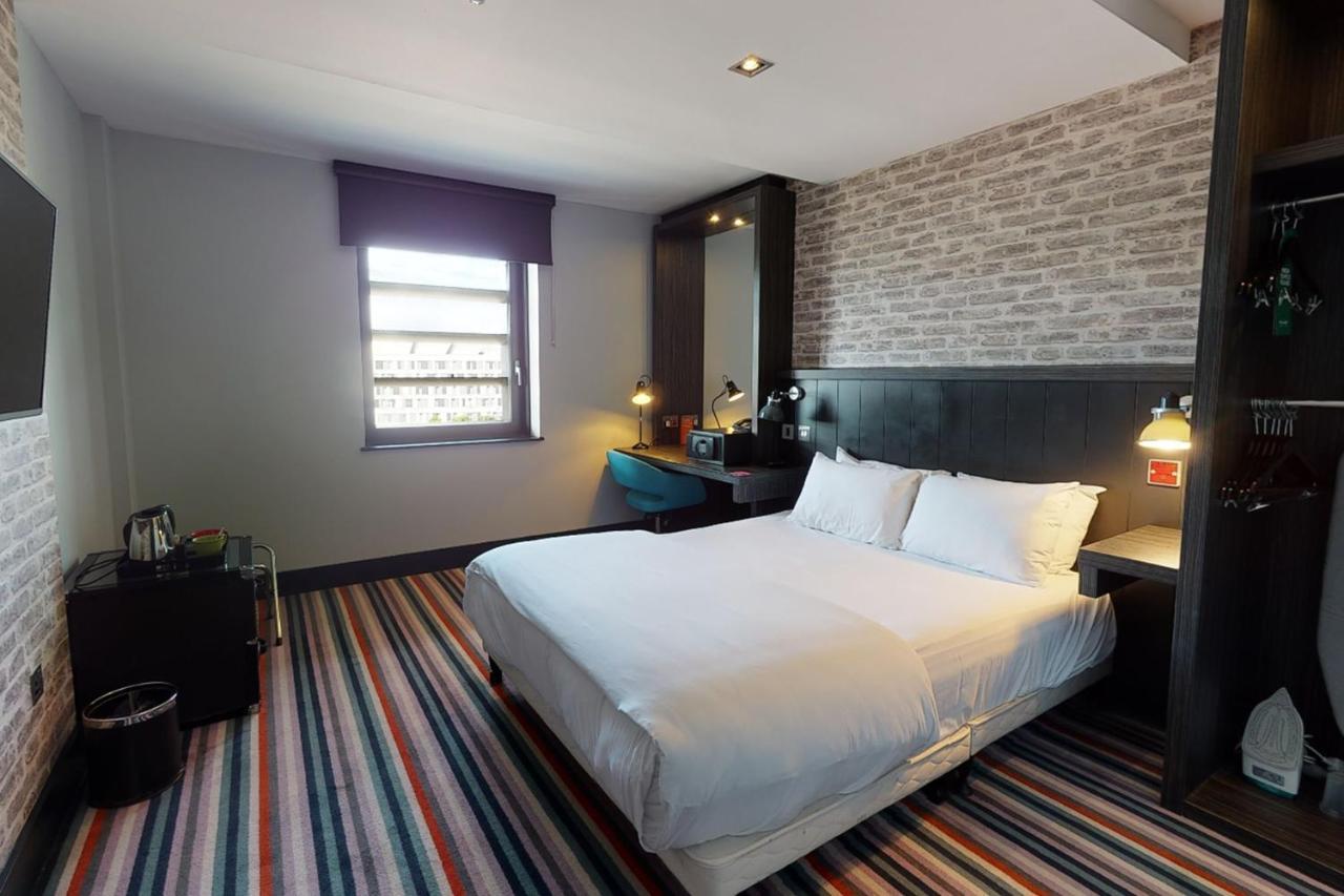 Village Hotel Glasgow Extérieur photo