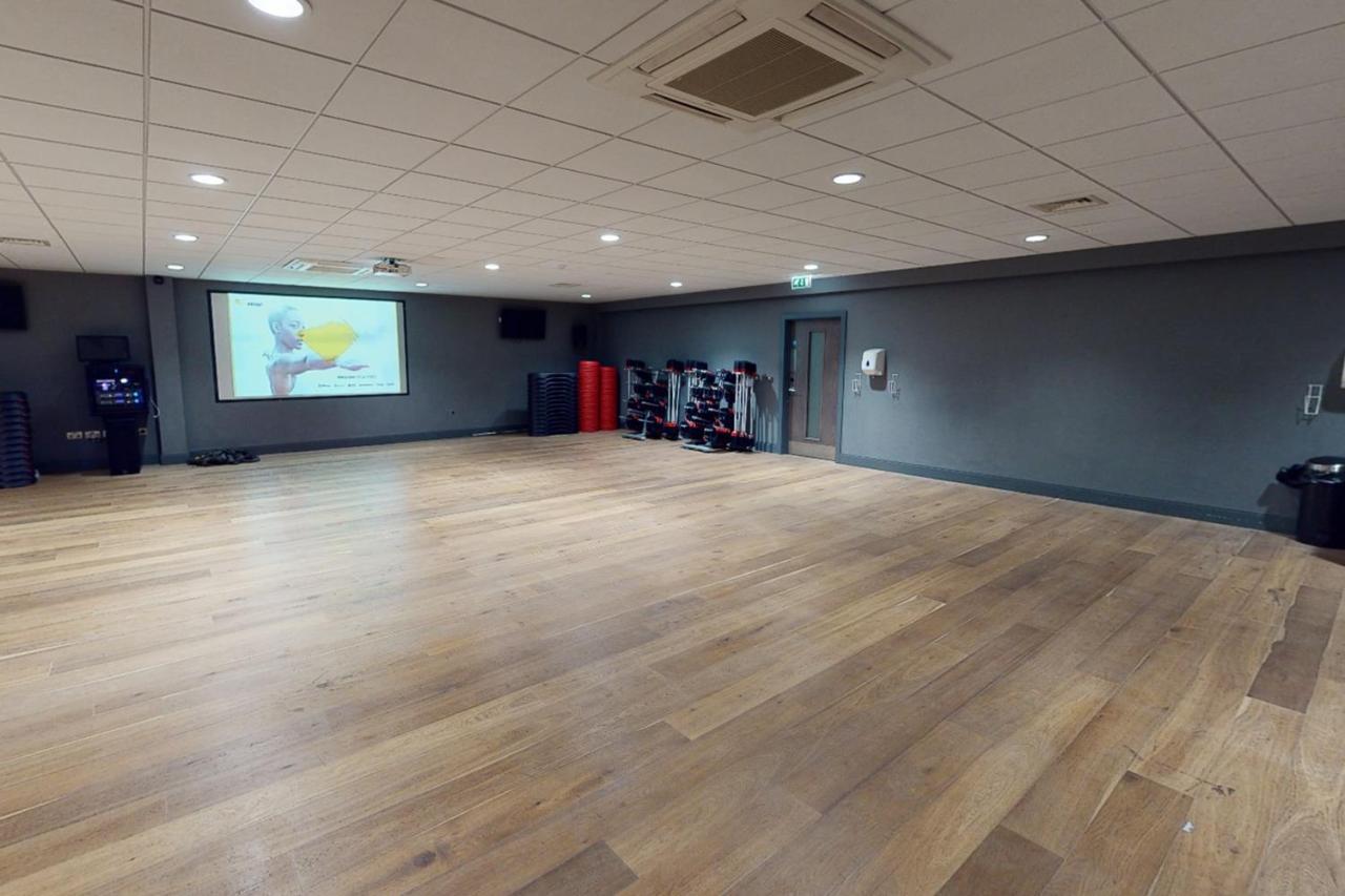 Village Hotel Glasgow Extérieur photo