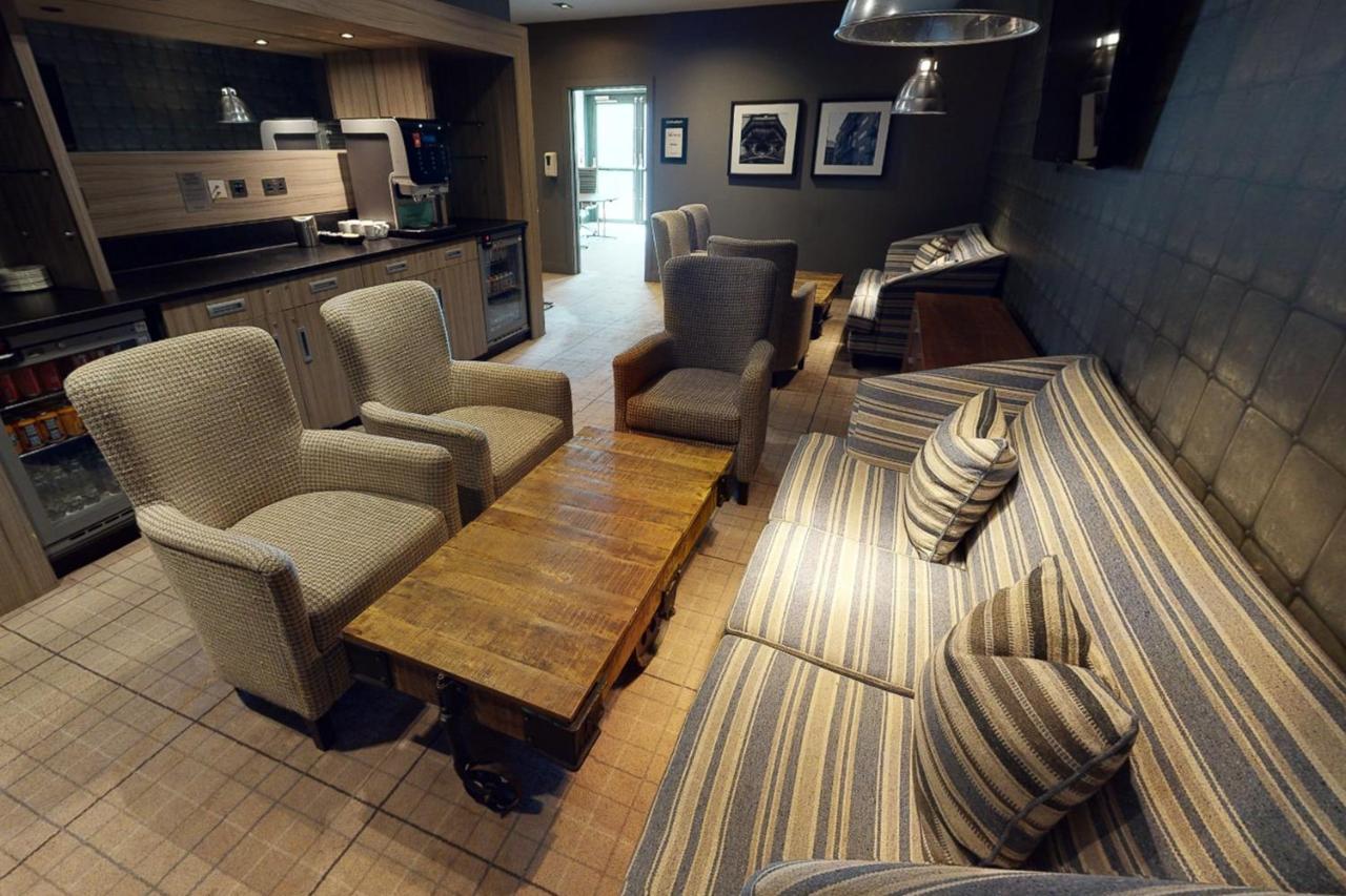 Village Hotel Glasgow Extérieur photo