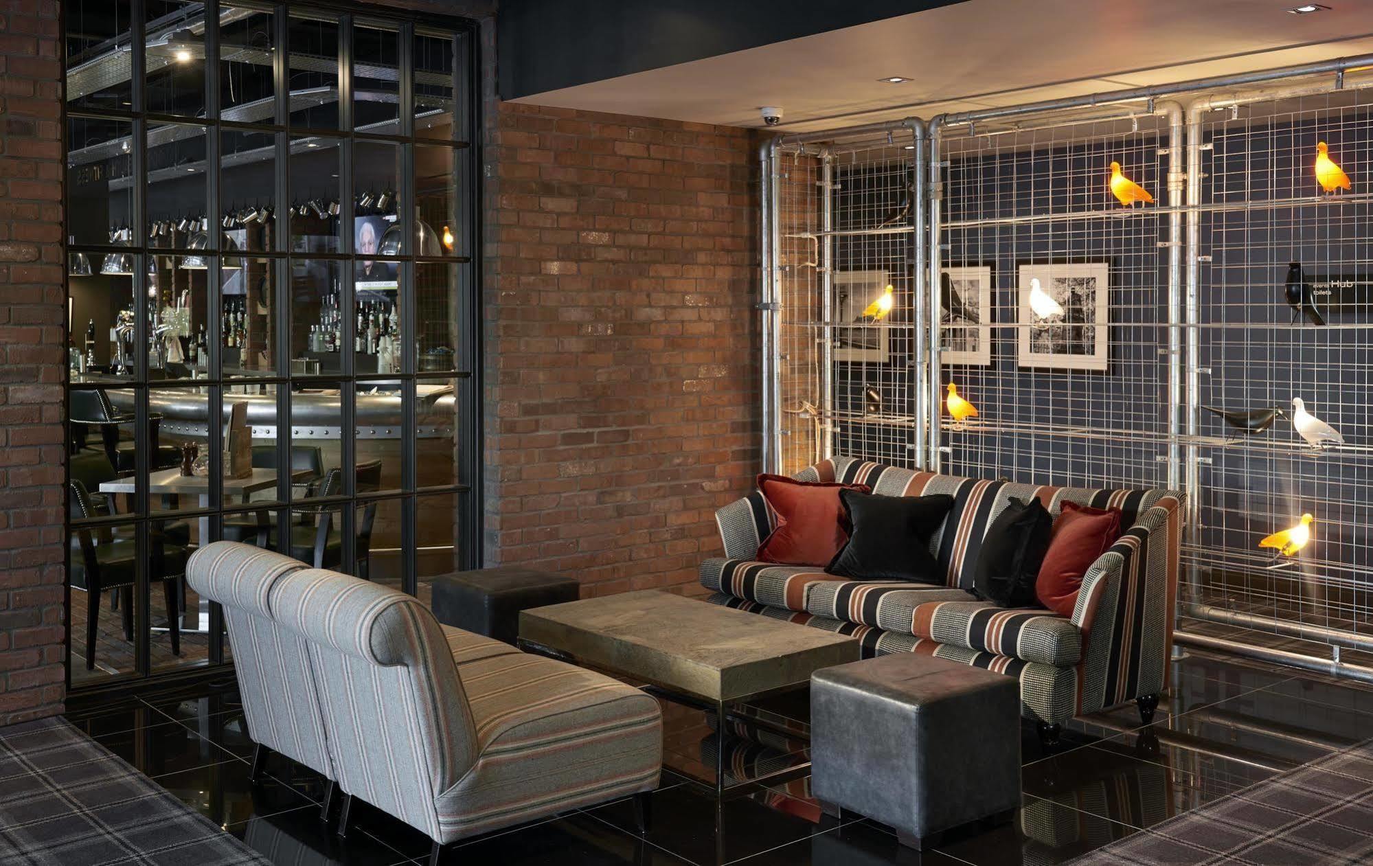 Village Hotel Glasgow Extérieur photo
