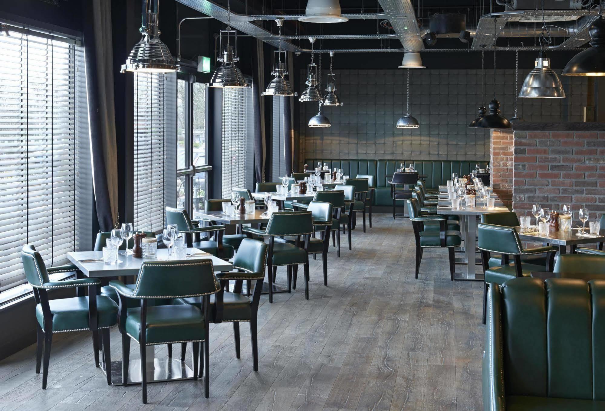 Village Hotel Glasgow Extérieur photo