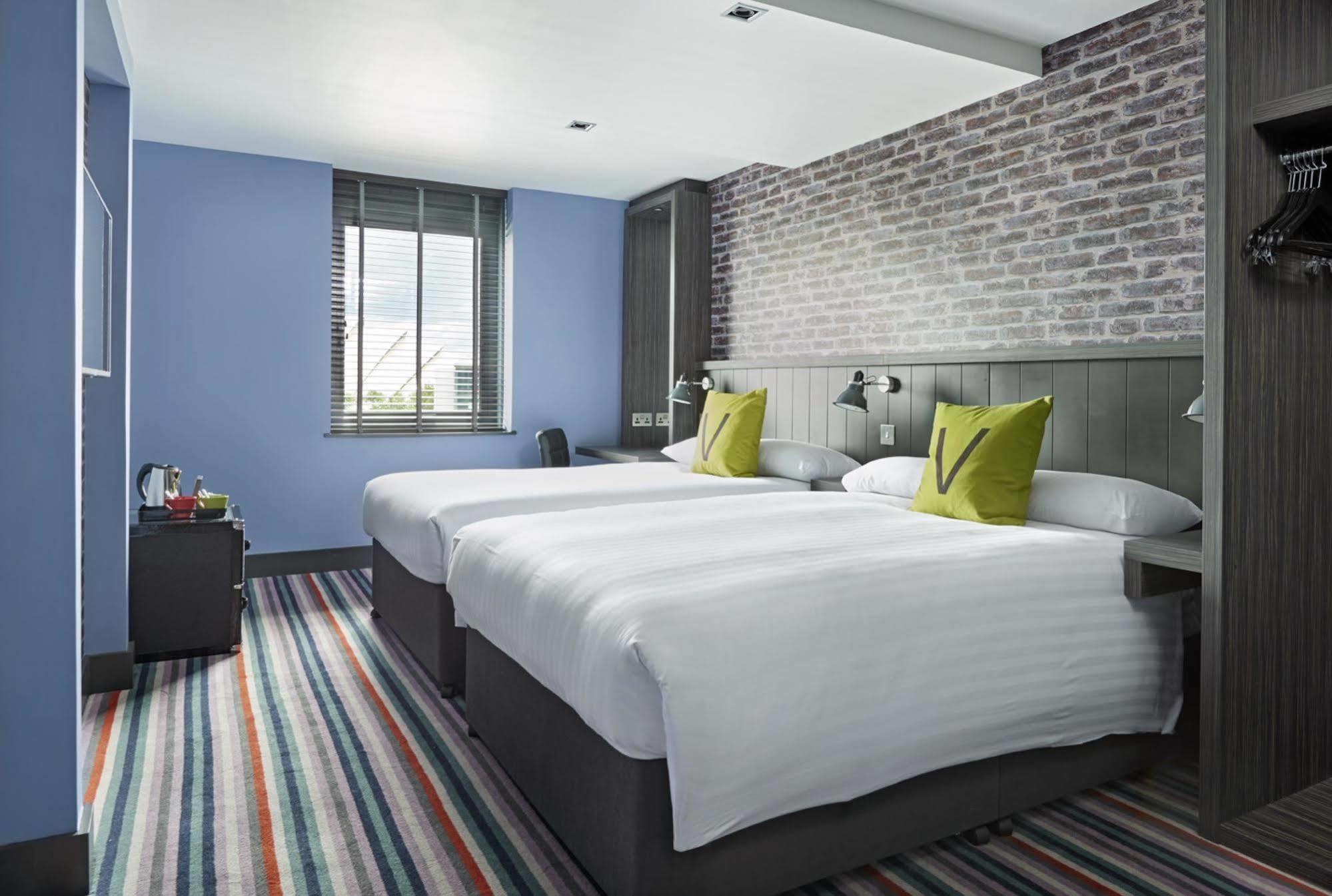 Village Hotel Glasgow Extérieur photo