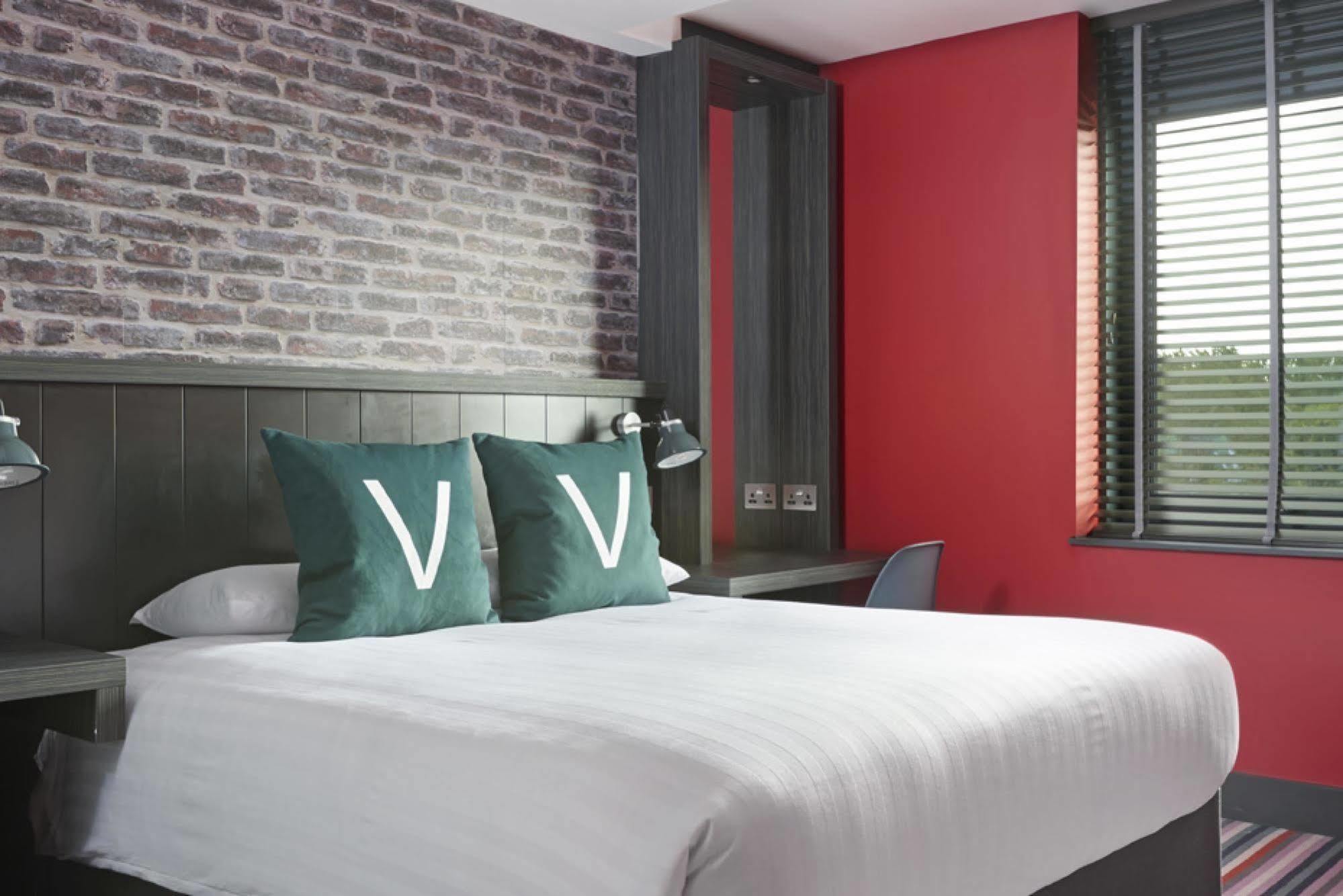 Village Hotel Glasgow Extérieur photo