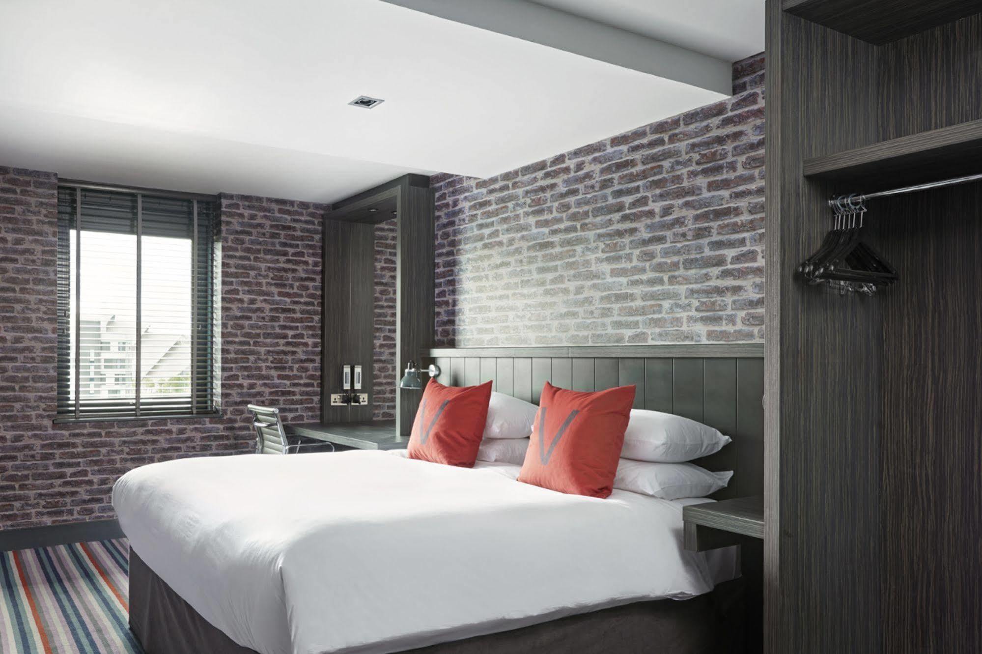 Village Hotel Glasgow Extérieur photo