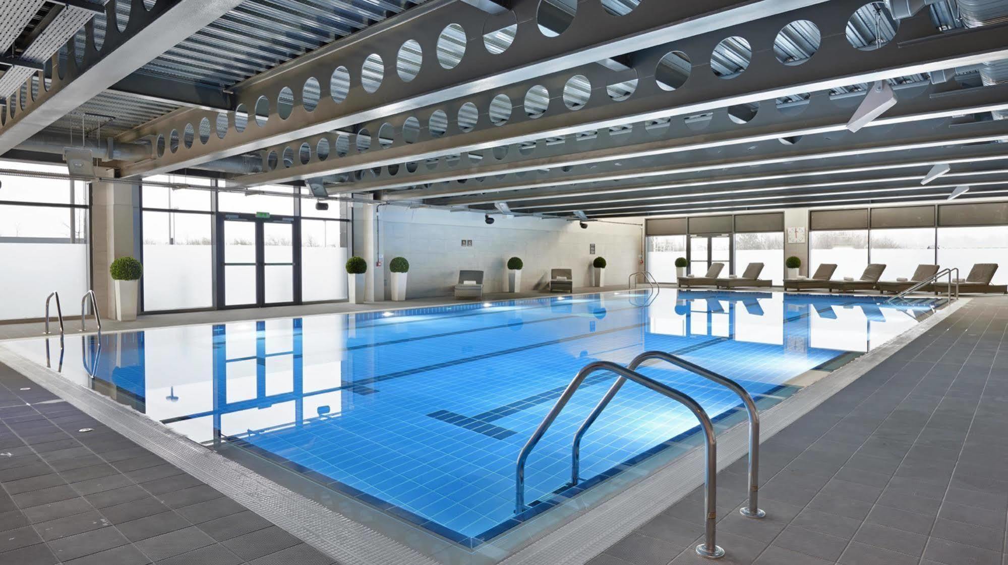Village Hotel Glasgow Extérieur photo
